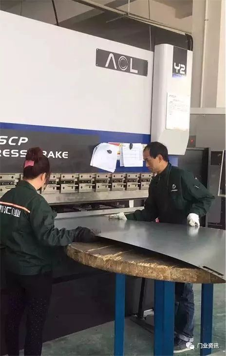 從規(guī)模到品質(zhì)的躍遷 解析大型防火門(mén)廠為何加碼高端甲級(jí)鋼質(zhì)防火門(mén)市場(chǎng)