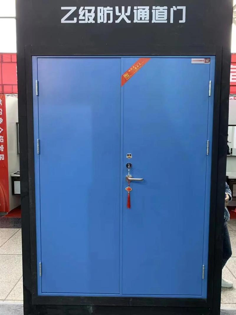 鋼木防火門 簡(jiǎn)約設(shè)計(jì)，堅(jiān)不可摧的安全守護(hù)